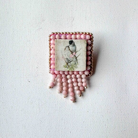 Handmade Pink Beaded Bird Brooch Vintage Style Statement Pin - Picture 4 of 13